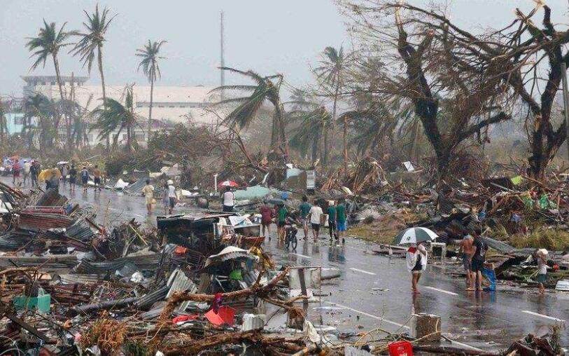 菲律宾往年台风造成的影响.jpg