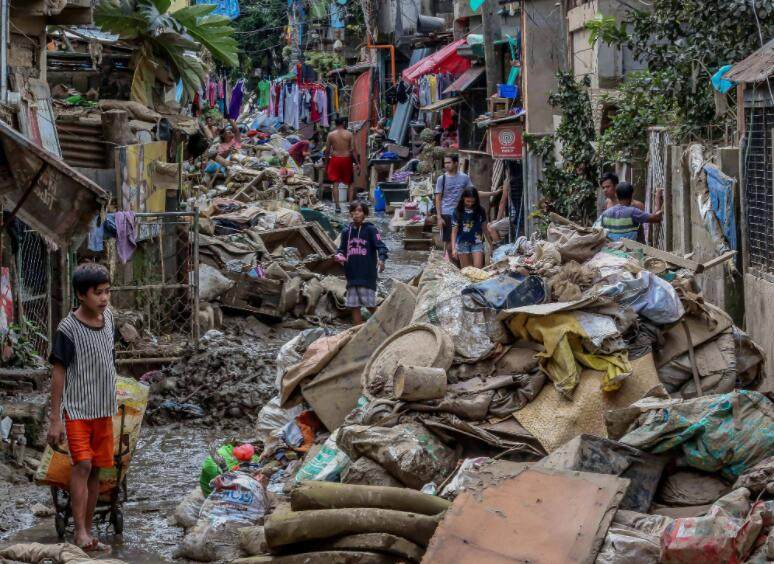 菲律宾台风无家可归的人.jpg